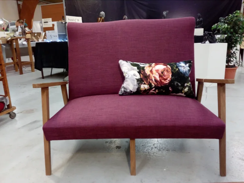 banquette 2 places année 50 accoudoir en noyer