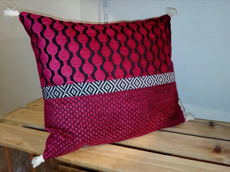 tapissier décorateur Millau Au Petit Crin Coussin Déco