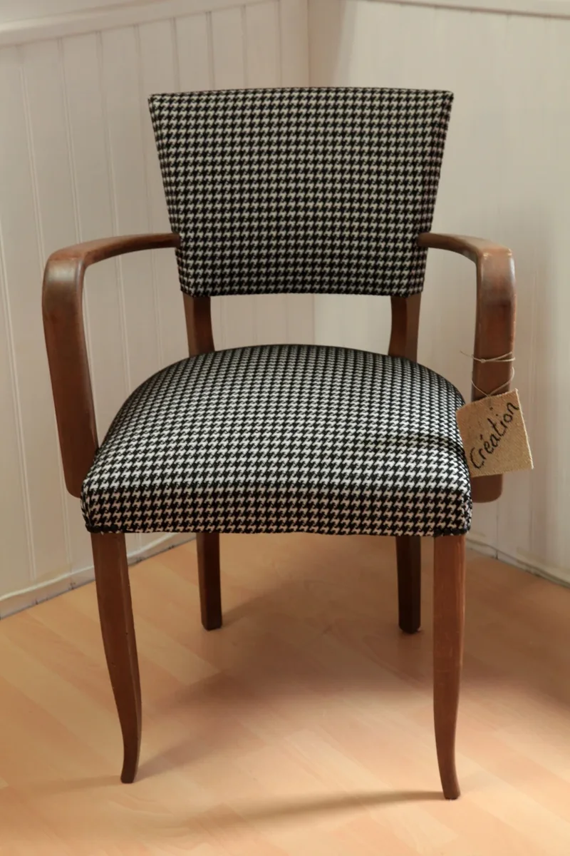 fauteuil bridge, tapissier décorateur Millau Au Petit Crine