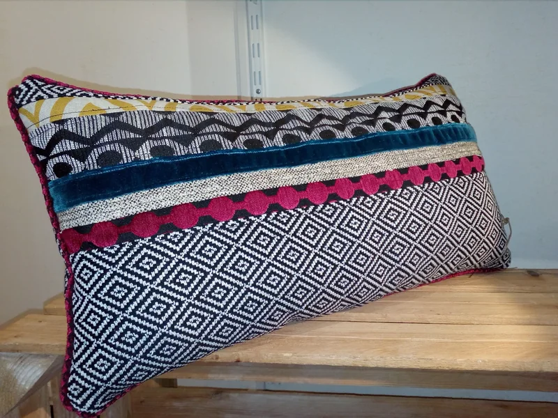 tapissier décorateur Millau Au Petit Crin Coussin Déco