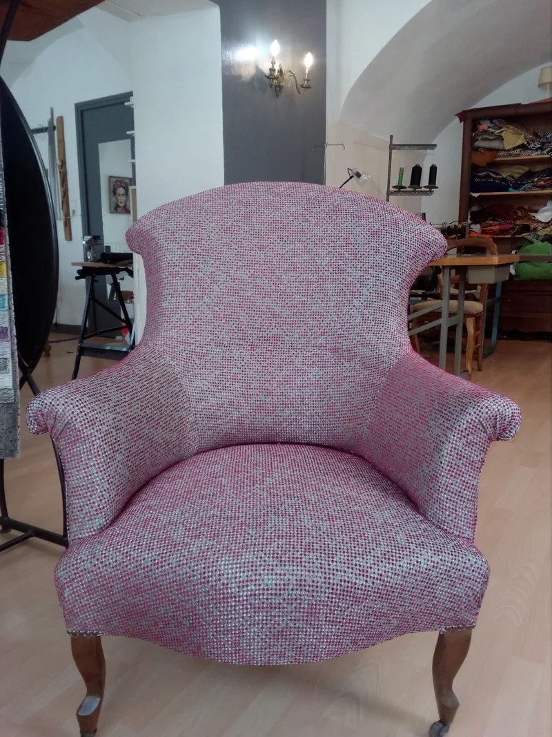 fauteuil crapaud tapissier décorateur Millau Au Petit Crin